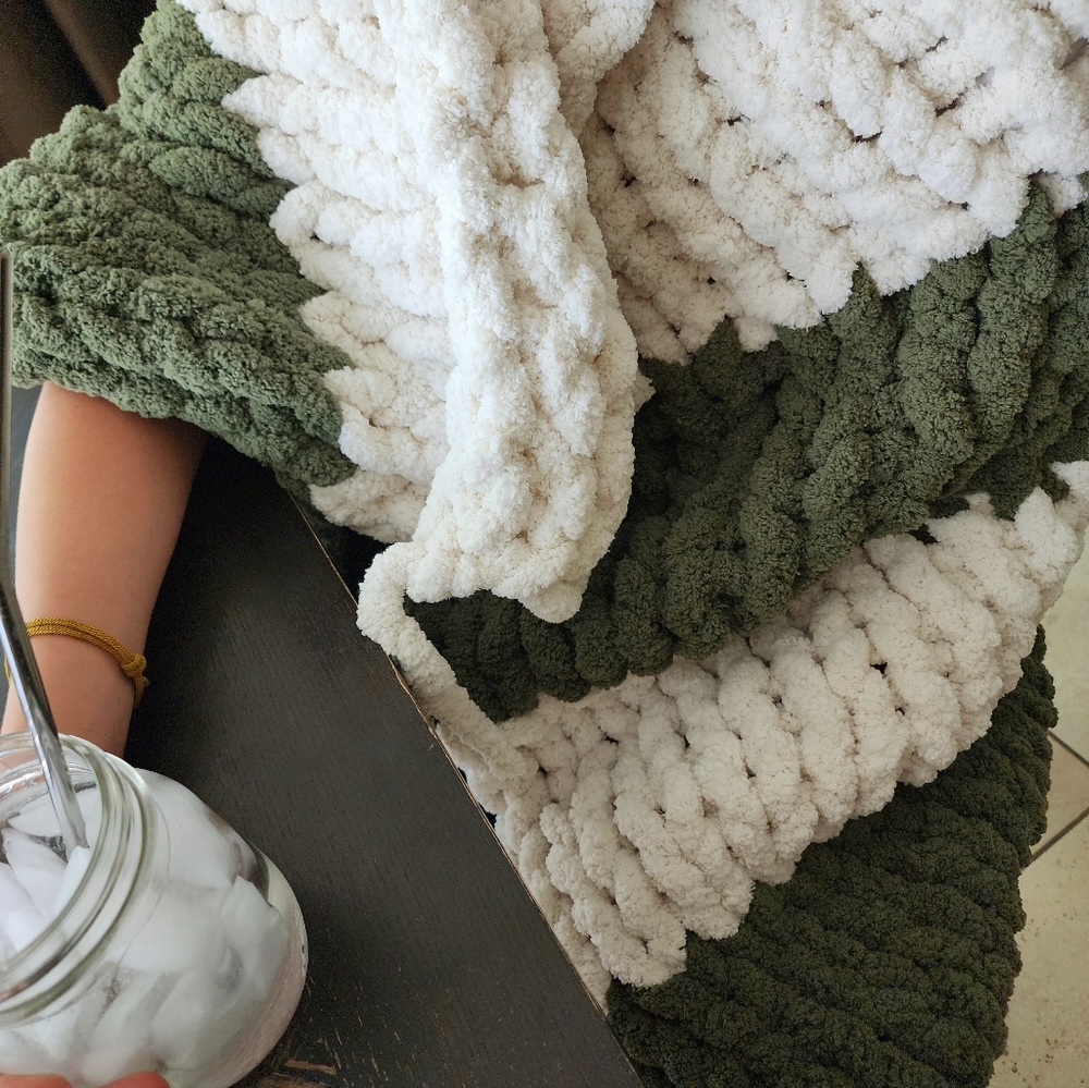 Hand knit throw blankets